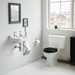 Ideal Standard Waverley Traditional Close-coupled Boxed rim Toilet set with Soft close seat