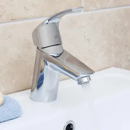 Grohe Eurosmart Basin Mixer Tap with Smooth Body