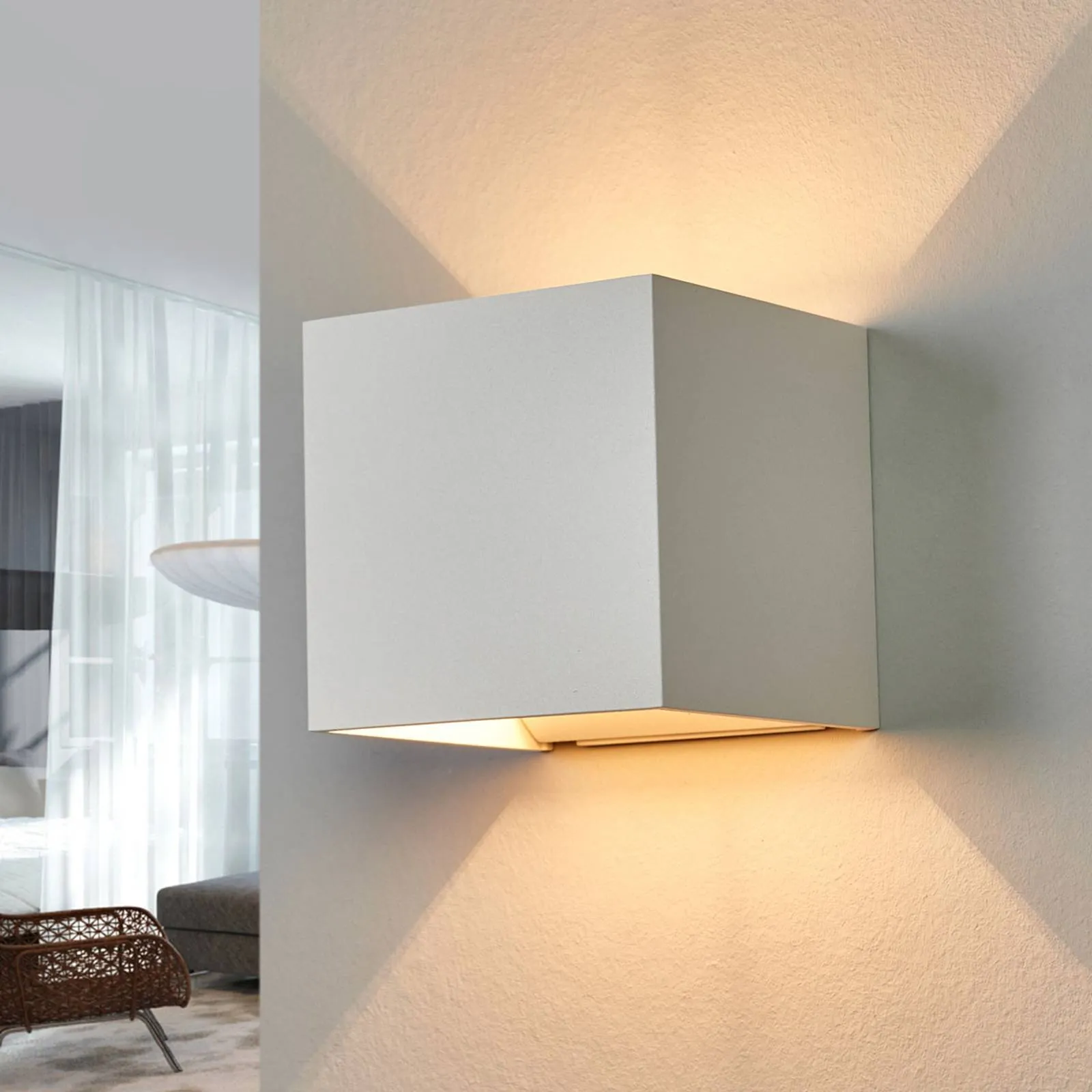 Helestra Siri wall light up/down, matt aluminium