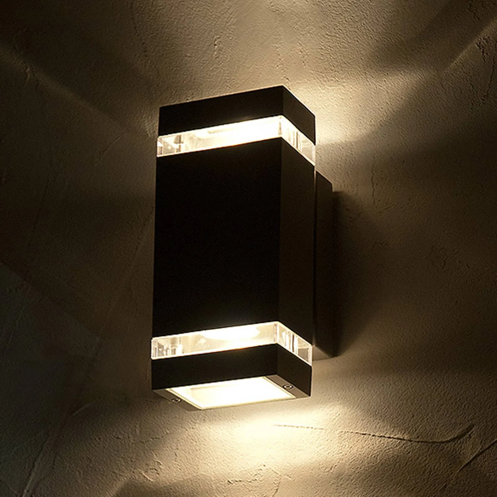 Rectangular-shaped FOCUS LED exterior wall light