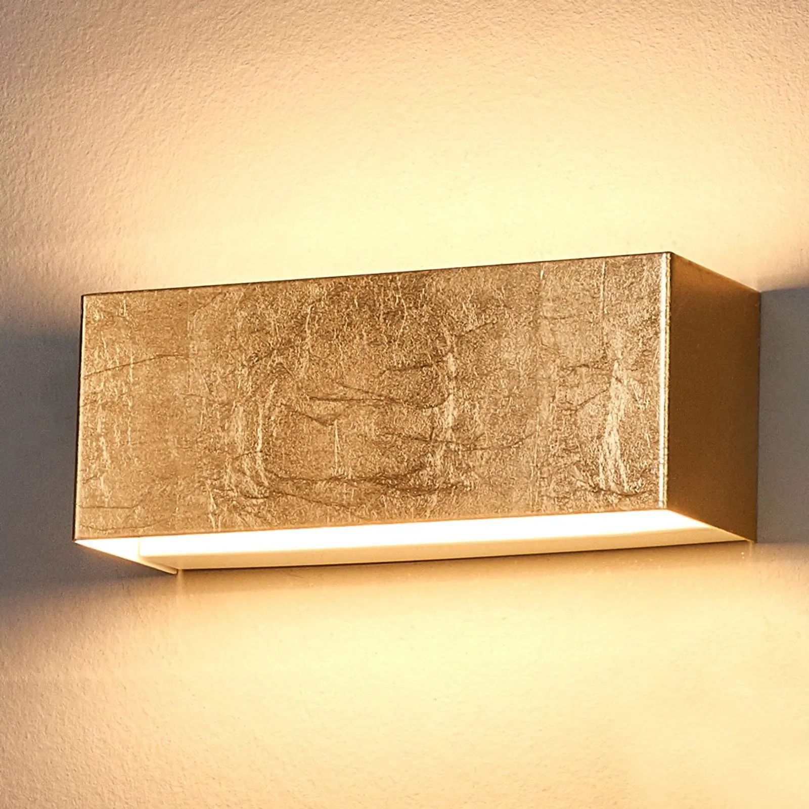 Gold-coloured LED wall lamp Quentin, 23 cm