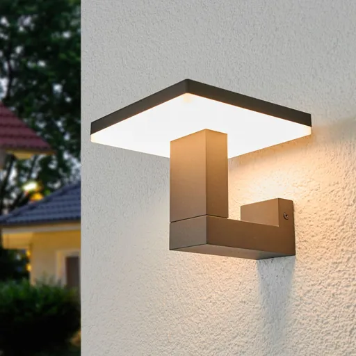 LED outdoor wall lamp Olesia, angular shape