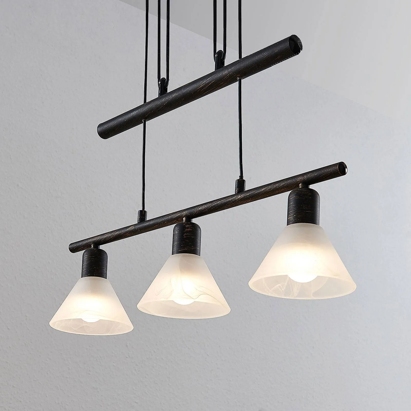 Height-adjustable pendant lamp Delira 3-bulb black