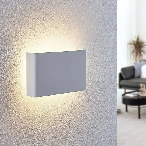 Lindby Dilip wall light made of steel, white