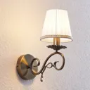 Lindby Finnick wall light, antique brass