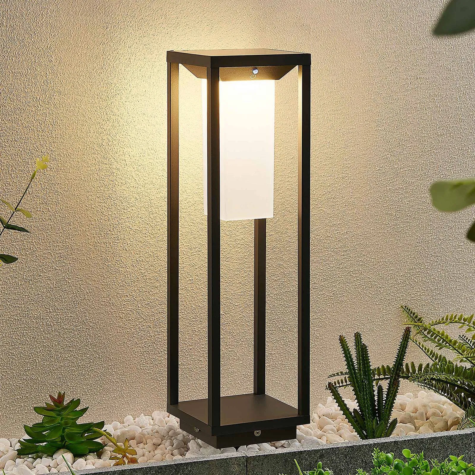 Lucande Eliel LED solar pillar light, 50 cm