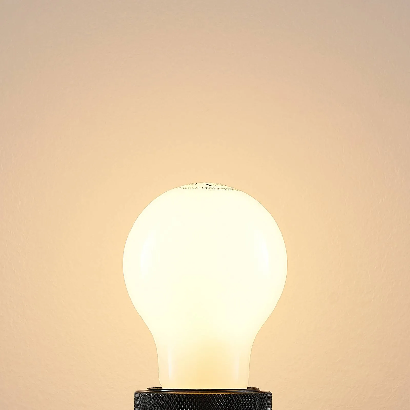 LED bulb E27 8 W 2,700 K dimmable, opal