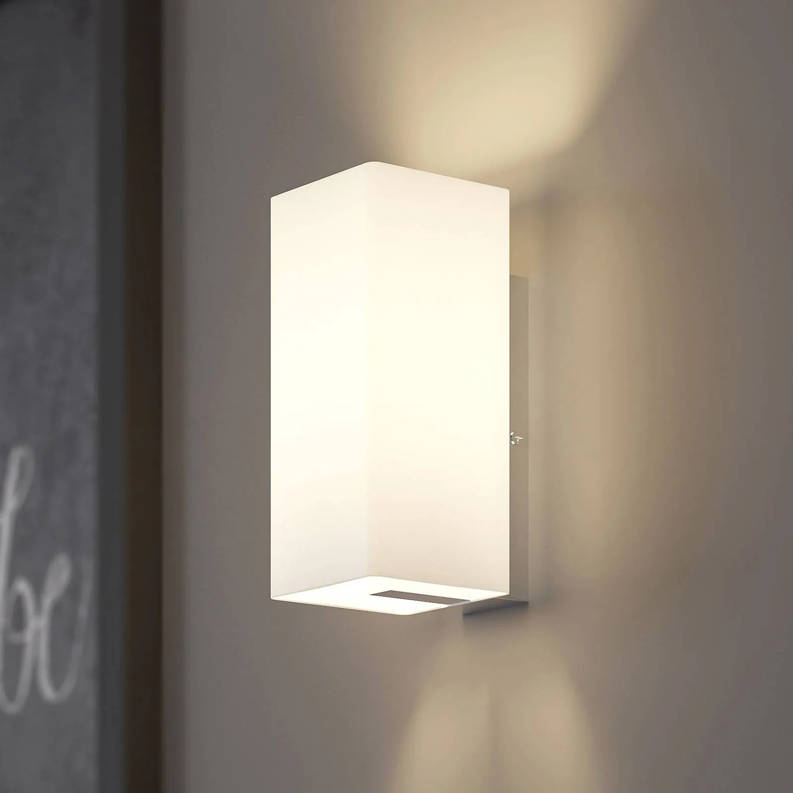Lucande Asra wall light, angular glass lampshade