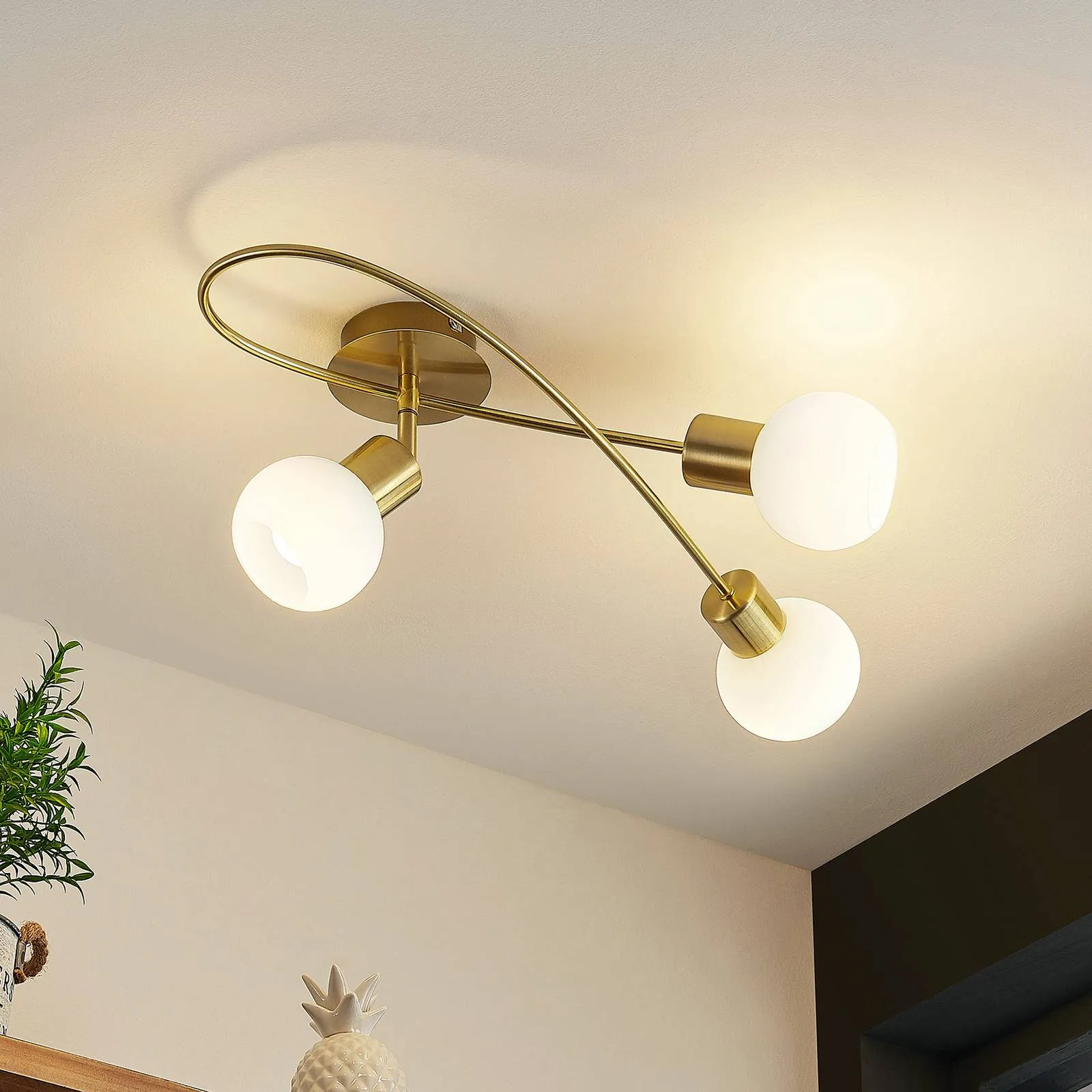 Lindby Elaina LED ceiling lamp 3-bulb long, brass