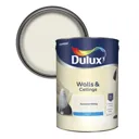 Dulux Natural hints Almond white Matt Emulsion paint, 5L