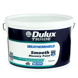 Dulux Trade Weathershield Magnolia Smooth Masonry paint, 10L