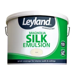 Leyland Magnolia Silk Emulsion paint, 10L