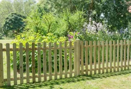 Forest Heavy Duty Pale Fence Panel 6ft x 3ft (1.8m x 0.9m) Treated Timber (Pack of 4)