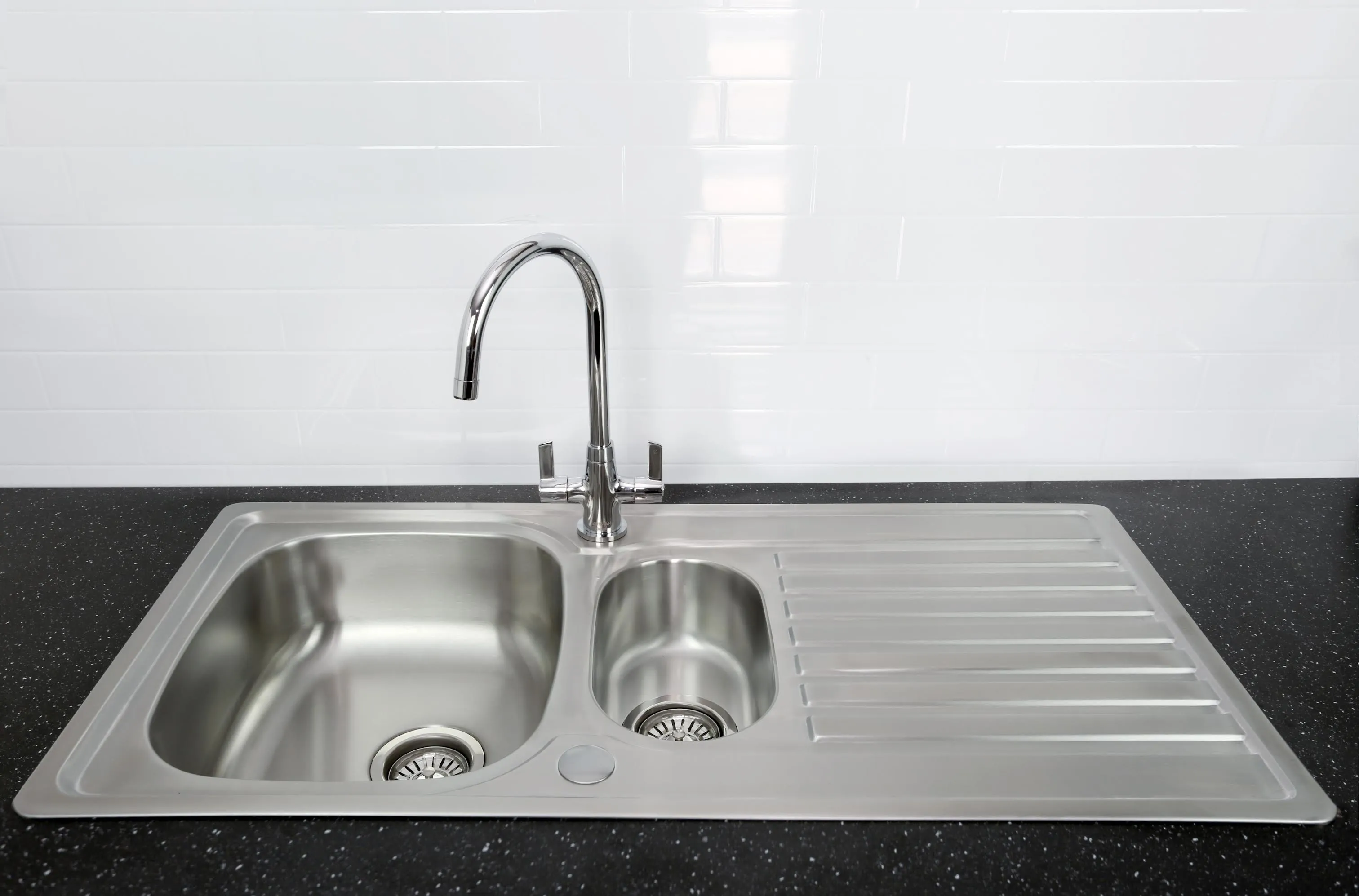 Bristan Inox Kitchen Sink 1.5 Bowl & Echo Easyfit Kitchen Mixer Tap Chrome