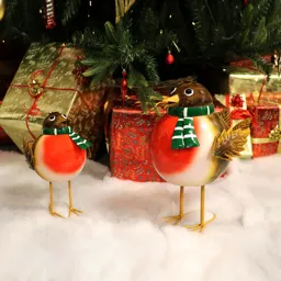 Rocking robin Christmas decoration