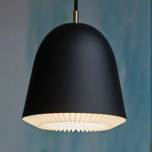 LE KLINT Caché – pendant light, black, 20 cm