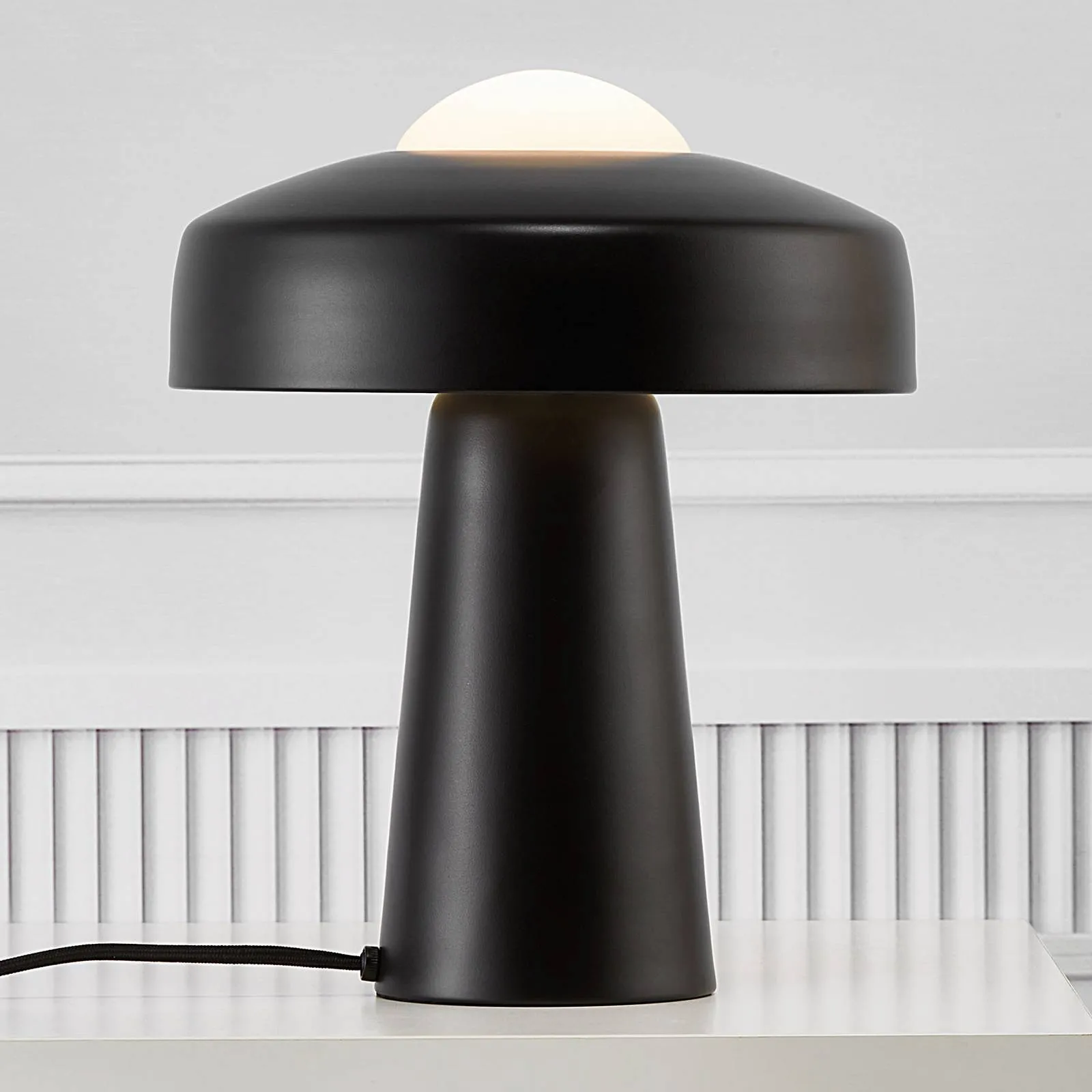 Time table lamp, black