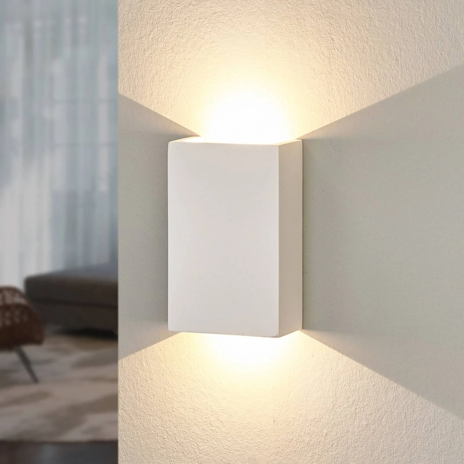 Fabiola LED wall light, plaster, height 16 cm