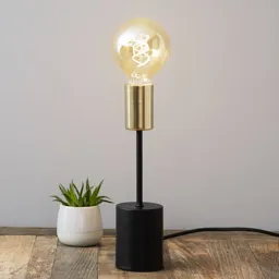 Axon table lamp